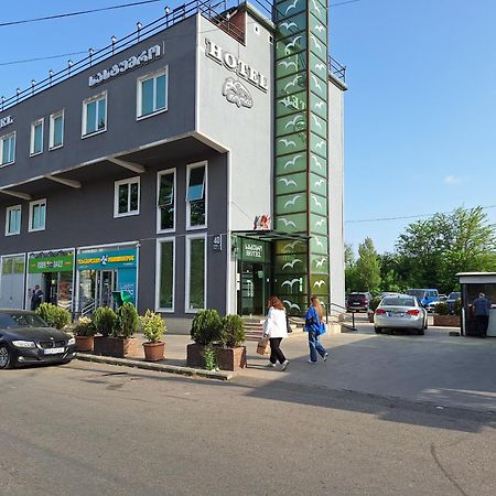 Hotel Georgian Koetaisi Buitenkant foto