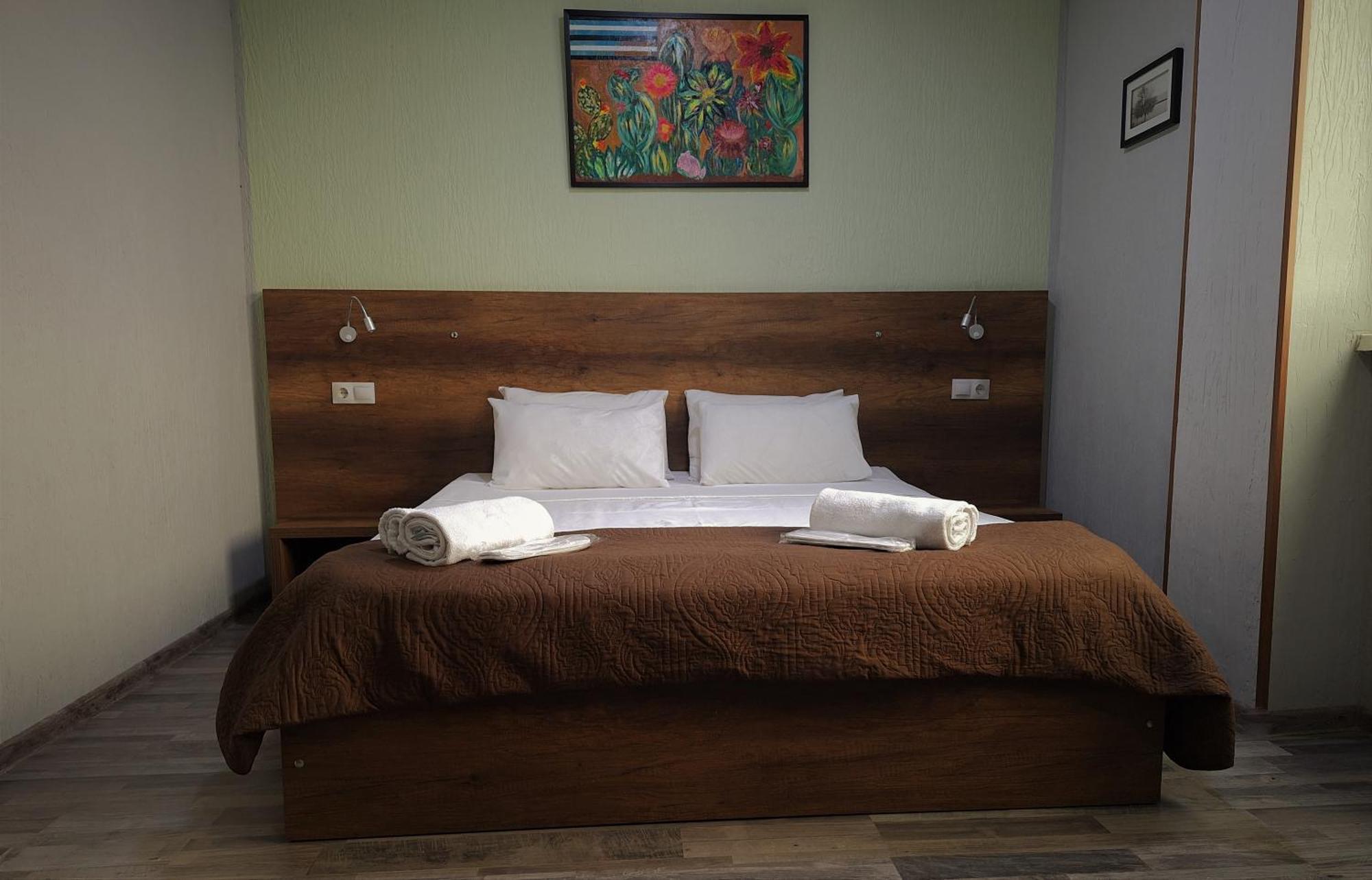 Hotel Georgian Koetaisi Buitenkant foto