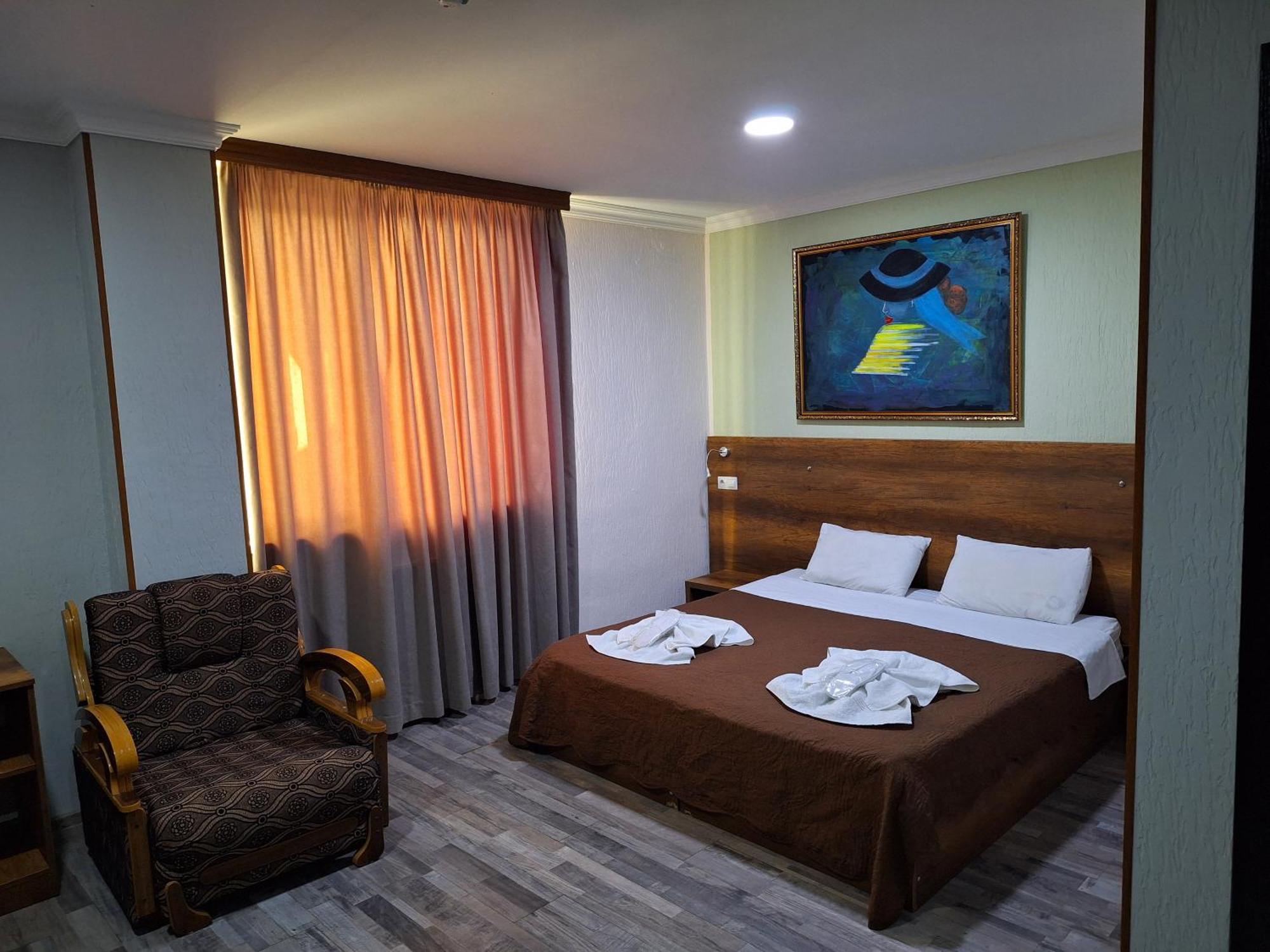 Hotel Georgian Koetaisi Buitenkant foto