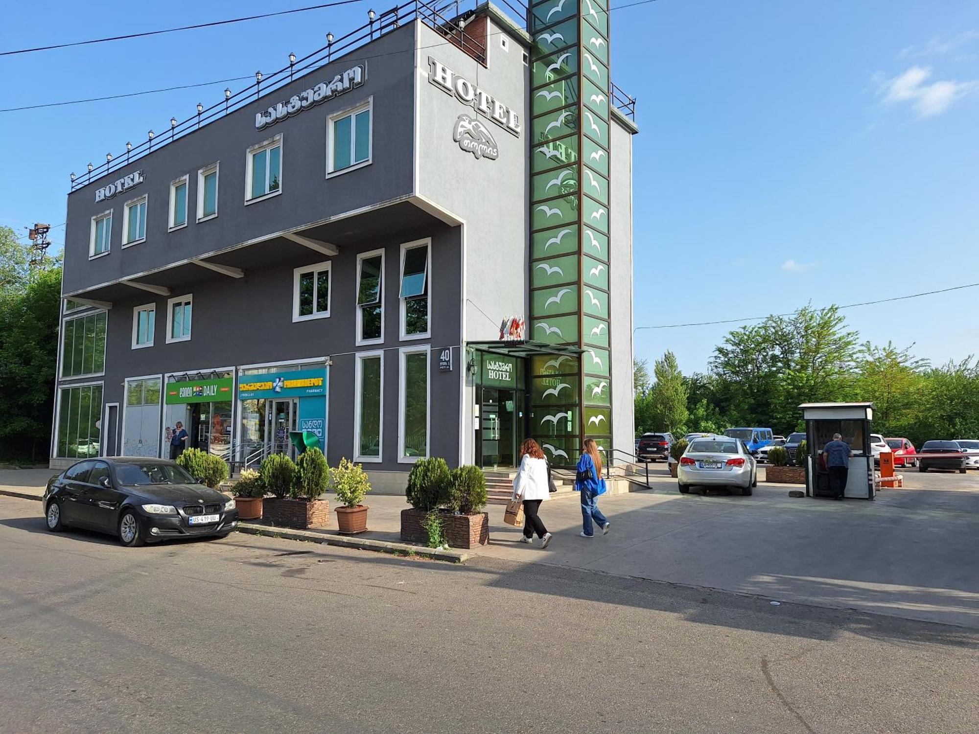 Hotel Georgian Koetaisi Buitenkant foto