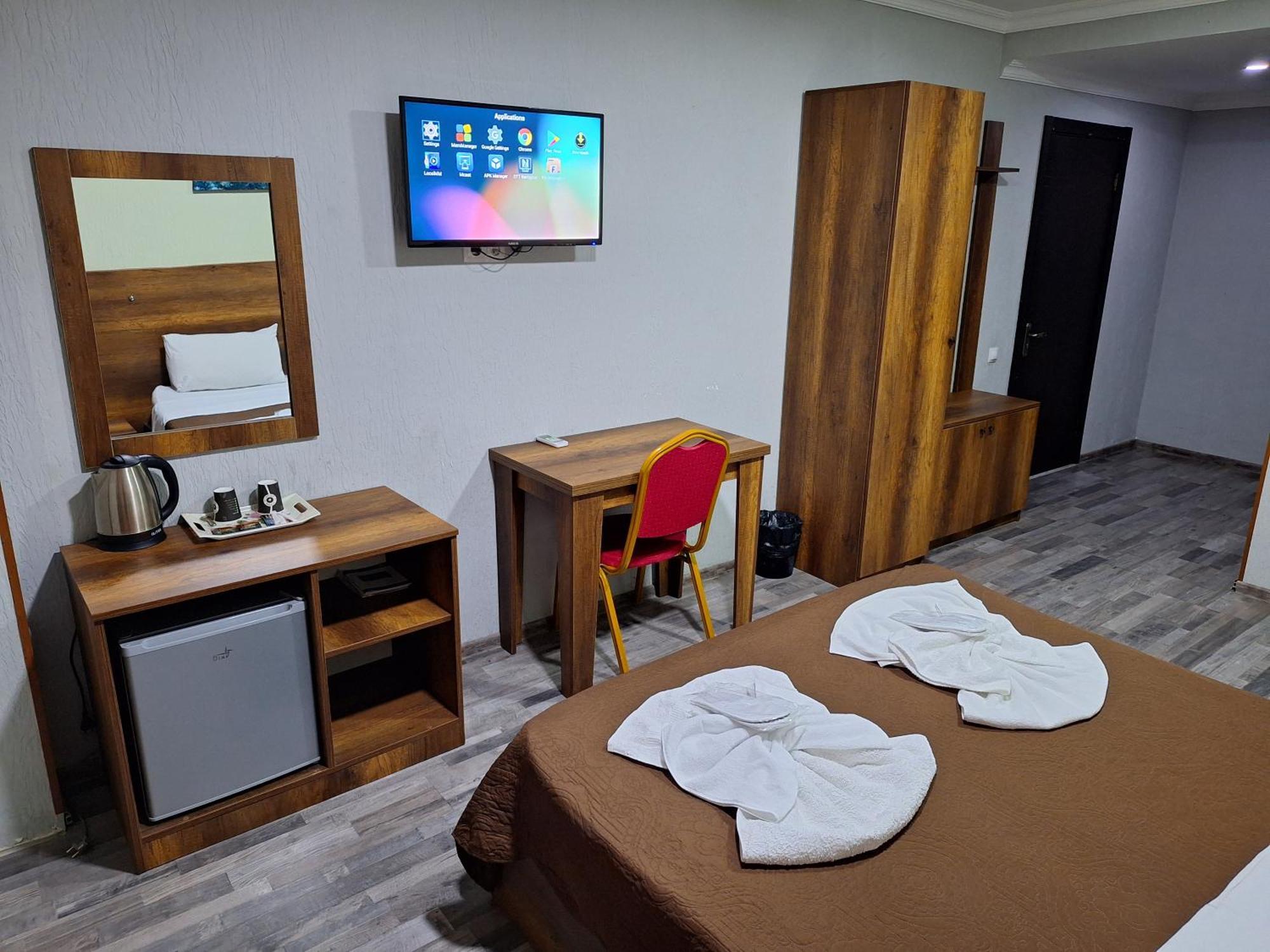 Hotel Georgian Koetaisi Buitenkant foto